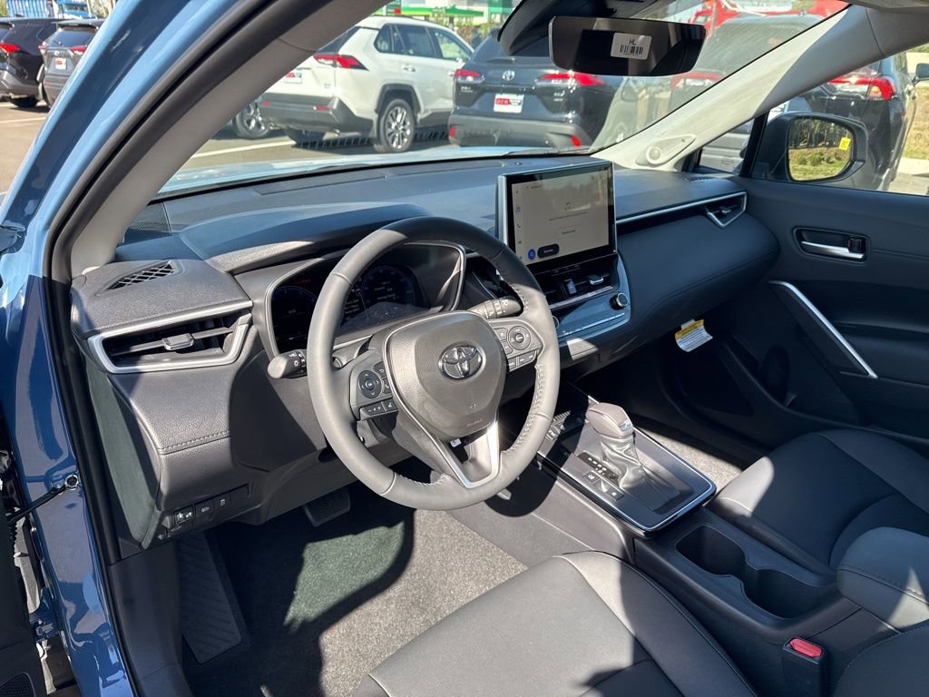 Thumbnail: 2026 Toyota Corolla Cross - 10