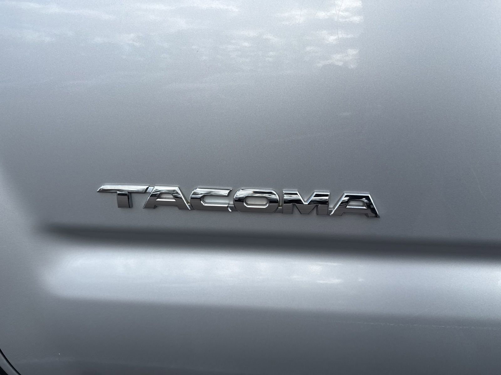 Thumbnail: 2008 Toyota Tacoma - 16