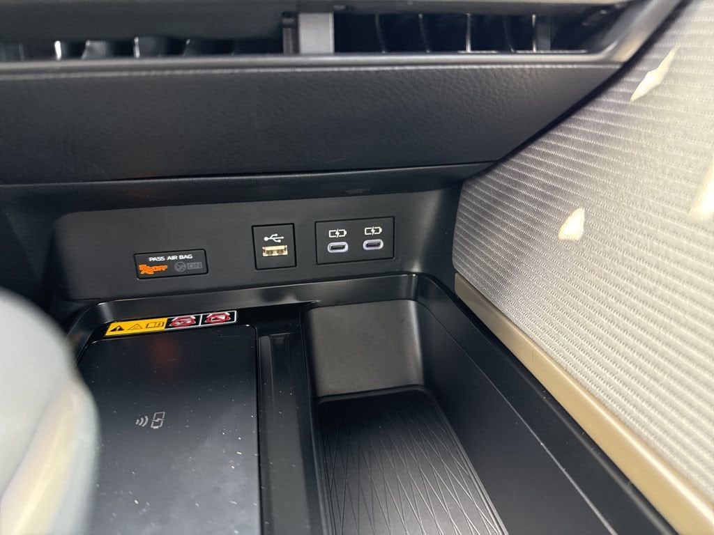 Thumbnail: 2025 Toyota Camry - 28