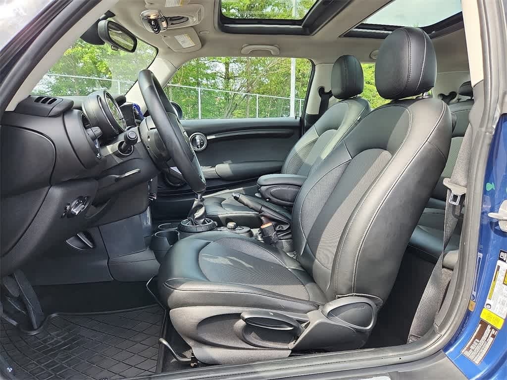 Thumbnail: 2014 MINI Cooper Hardtop - 19