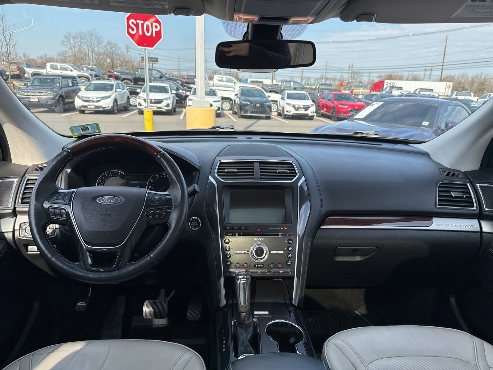 Thumbnail: 2018 Ford Explorer - 23