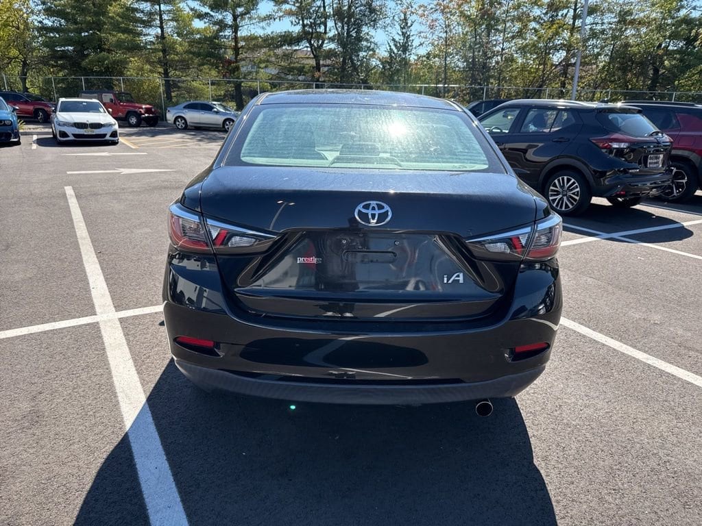 Thumbnail: 2017 Toyota Yaris iA - 6