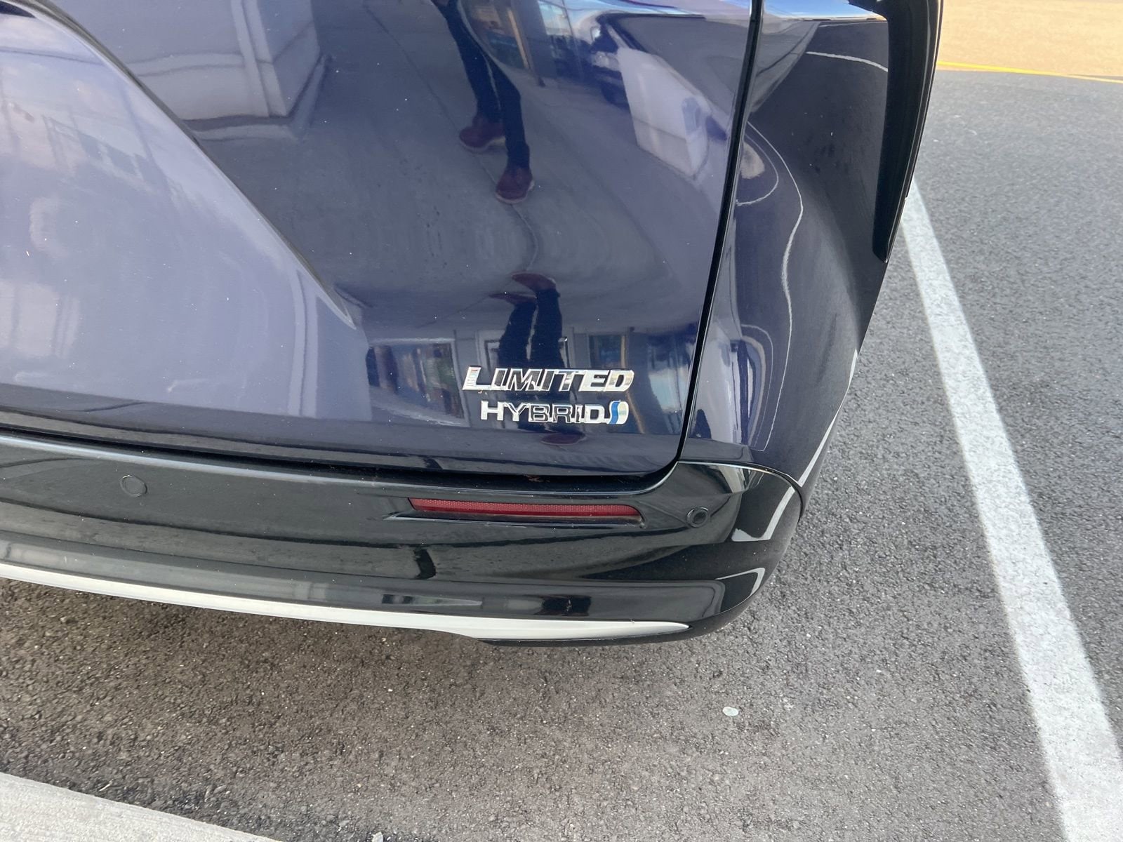 Thumbnail: 2023 Toyota Sienna - 23