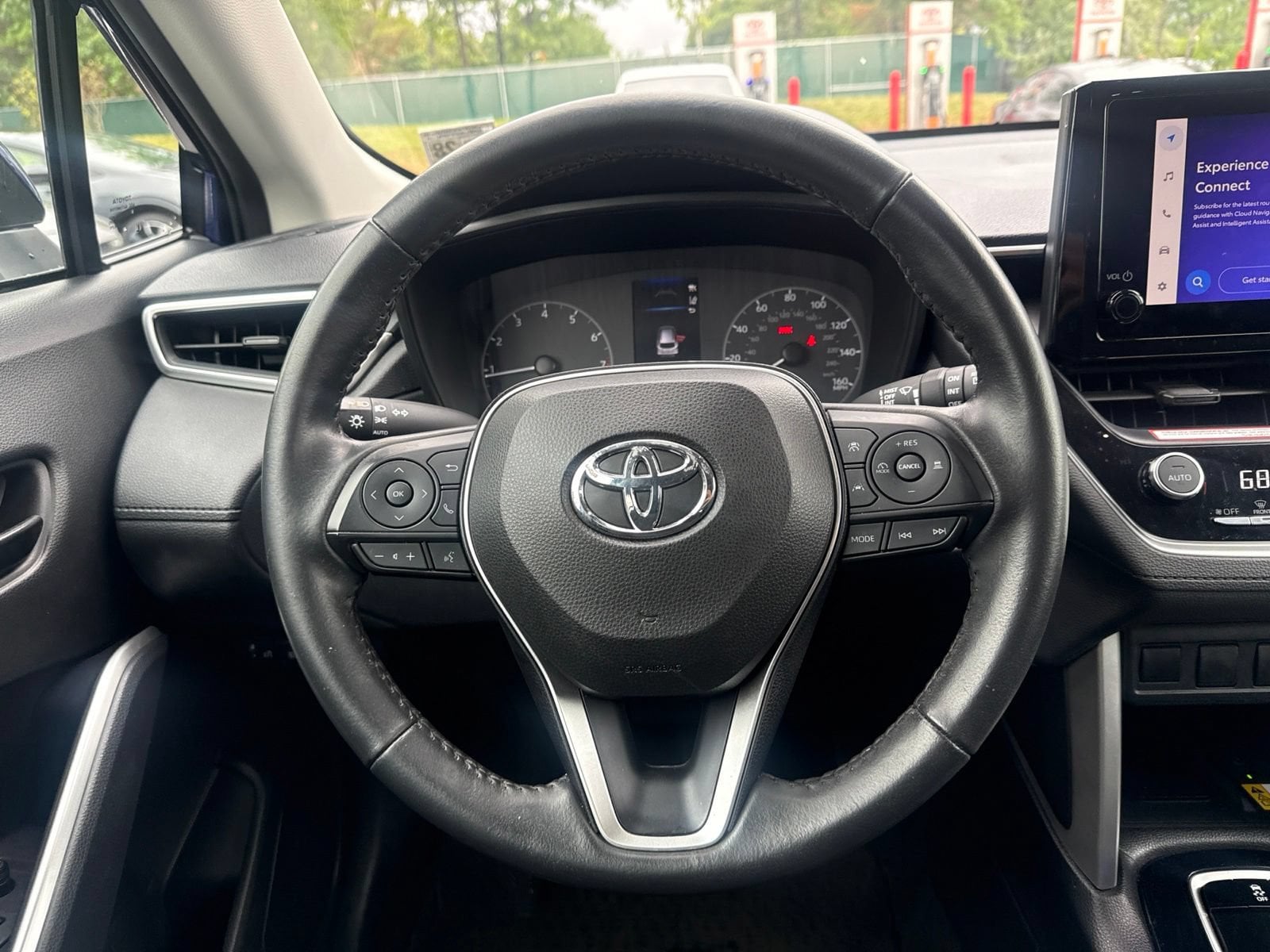 Thumbnail: 2023 Toyota Corolla Cross - 22