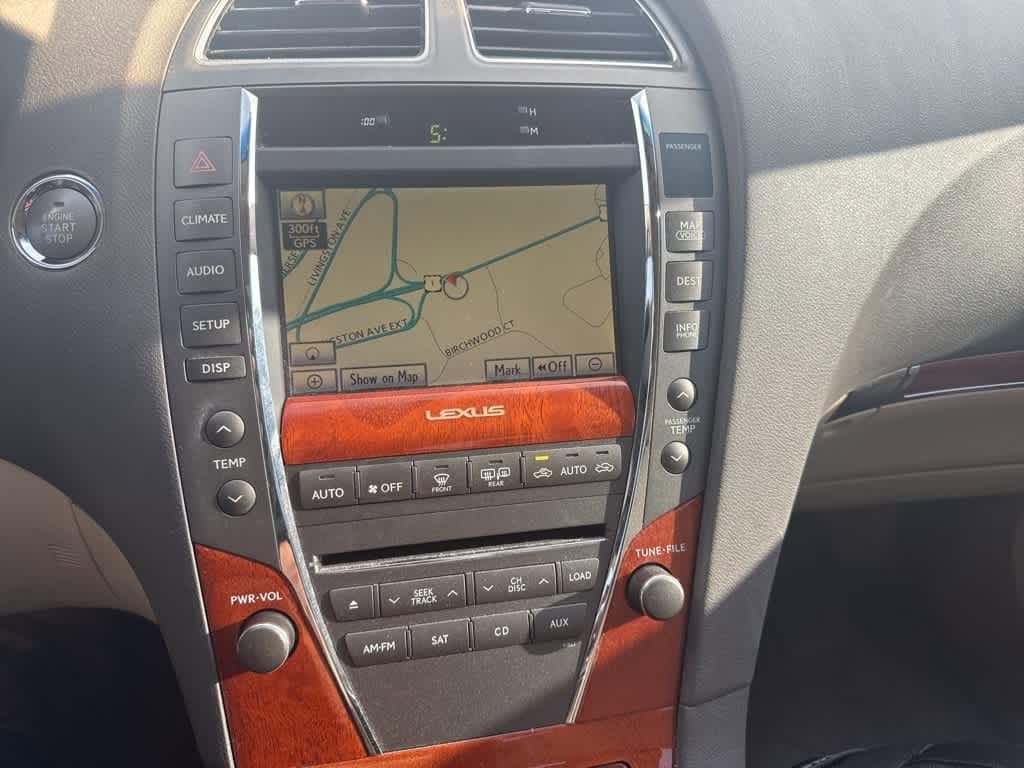 Thumbnail: 2010 Lexus ES - 14