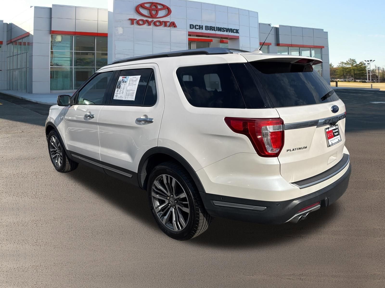 Thumbnail: 2018 Ford Explorer - 15