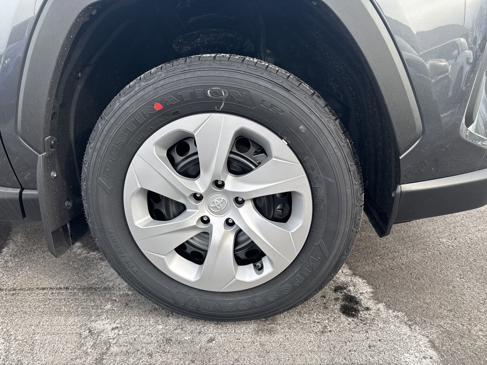 Thumbnail: 2025 Toyota RAV4 - 8