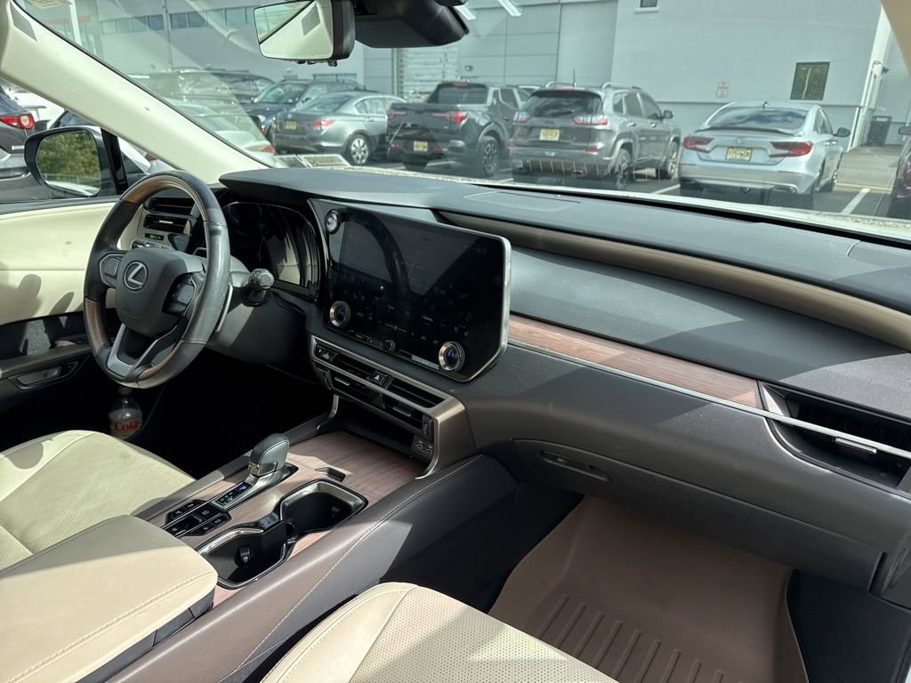 Thumbnail: 2024 Lexus RX - 21