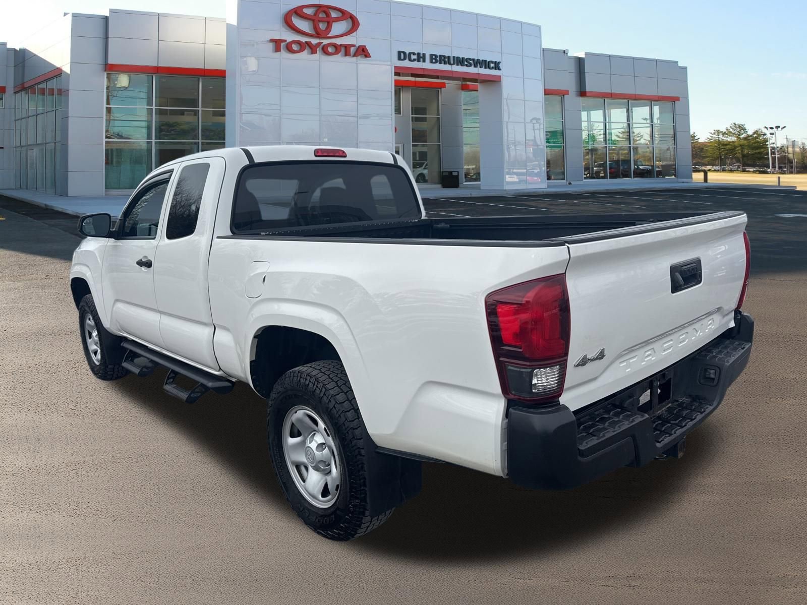 Thumbnail: 2020 Toyota Tacoma - 13