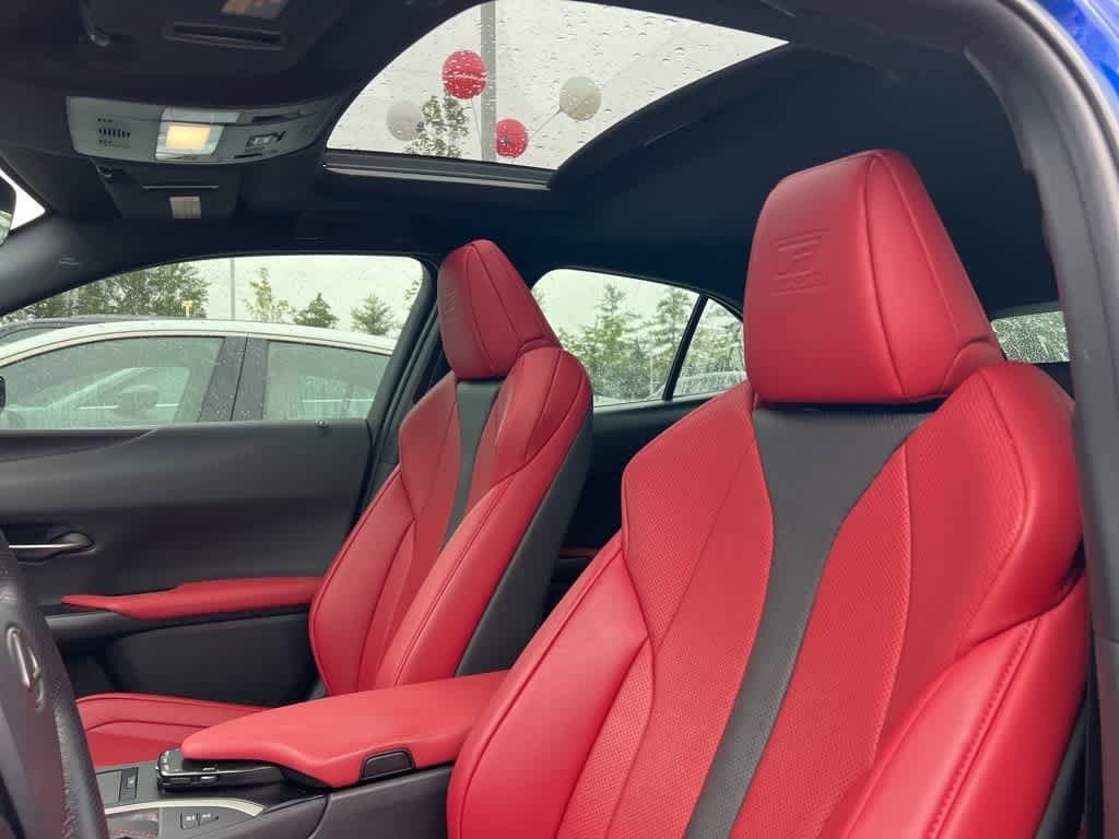 Thumbnail: 2021 Lexus UX - 15