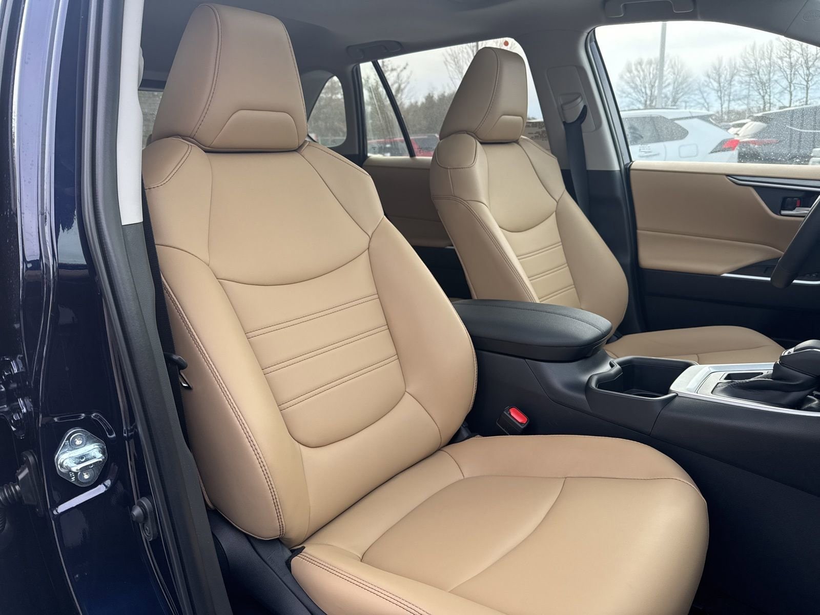 Thumbnail: 2025 Toyota RAV4 - 14