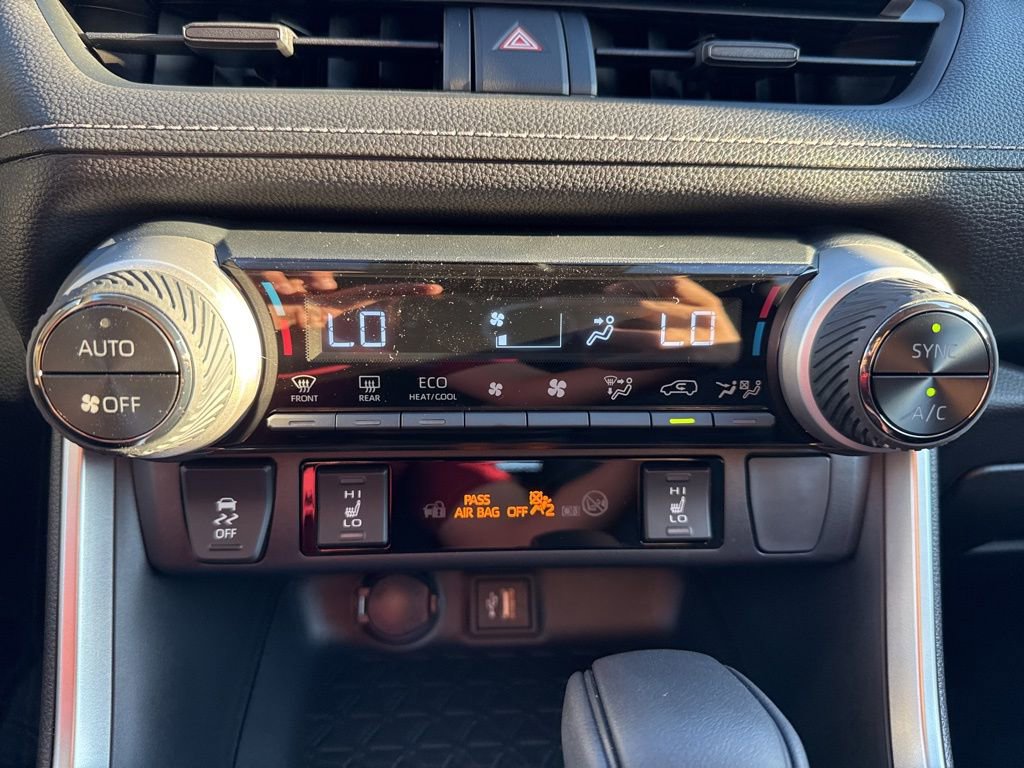 Thumbnail: 2025 Toyota RAV4 - 20