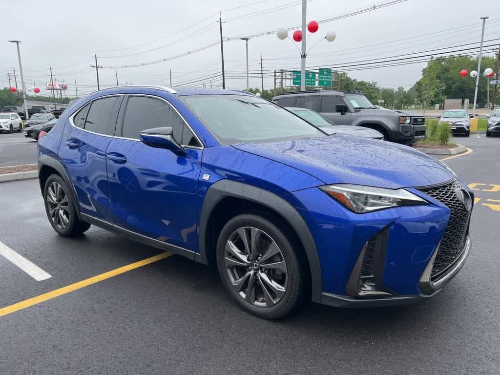 Thumbnail: 2021 Lexus UX - 2