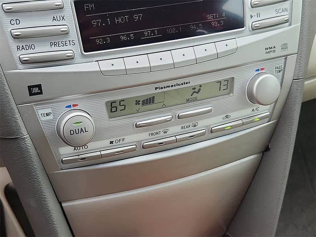 Thumbnail: 2011 Toyota Camry - 21