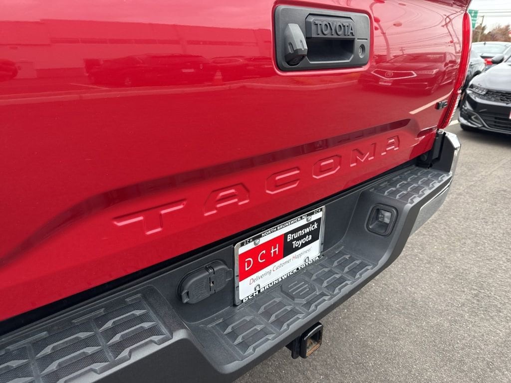 Thumbnail: 2021 Toyota Tacoma - 17