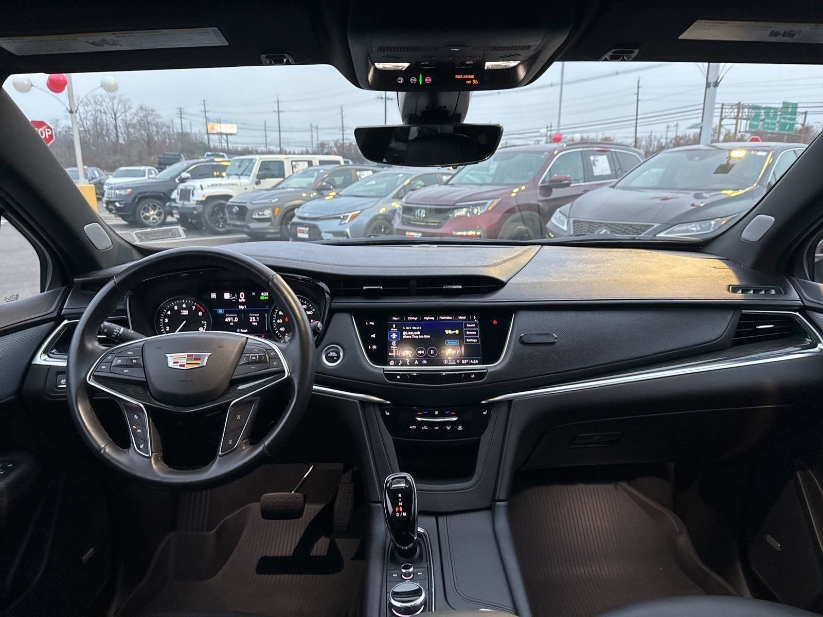 Thumbnail: 2023 Cadillac XT5 - 29