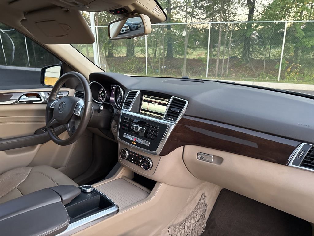 Thumbnail: 2014 Mercedes-Benz M-Class - 20