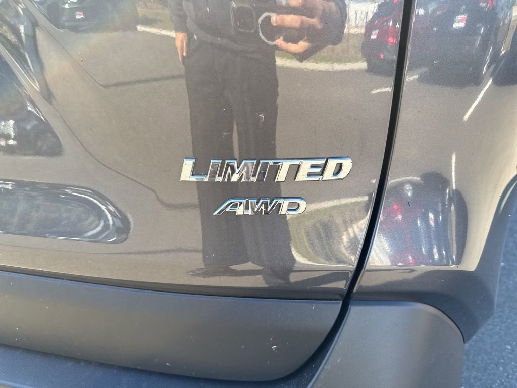 Thumbnail: 2025 Toyota RAV4 - 7