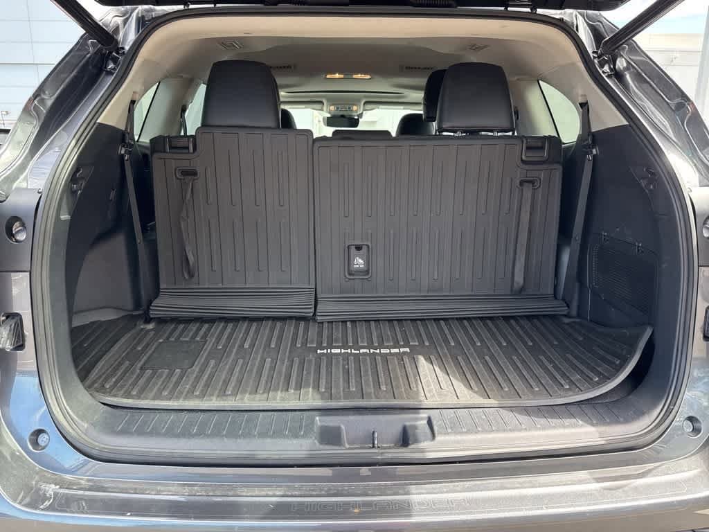 Thumbnail: 2020 Toyota Highlander - 14