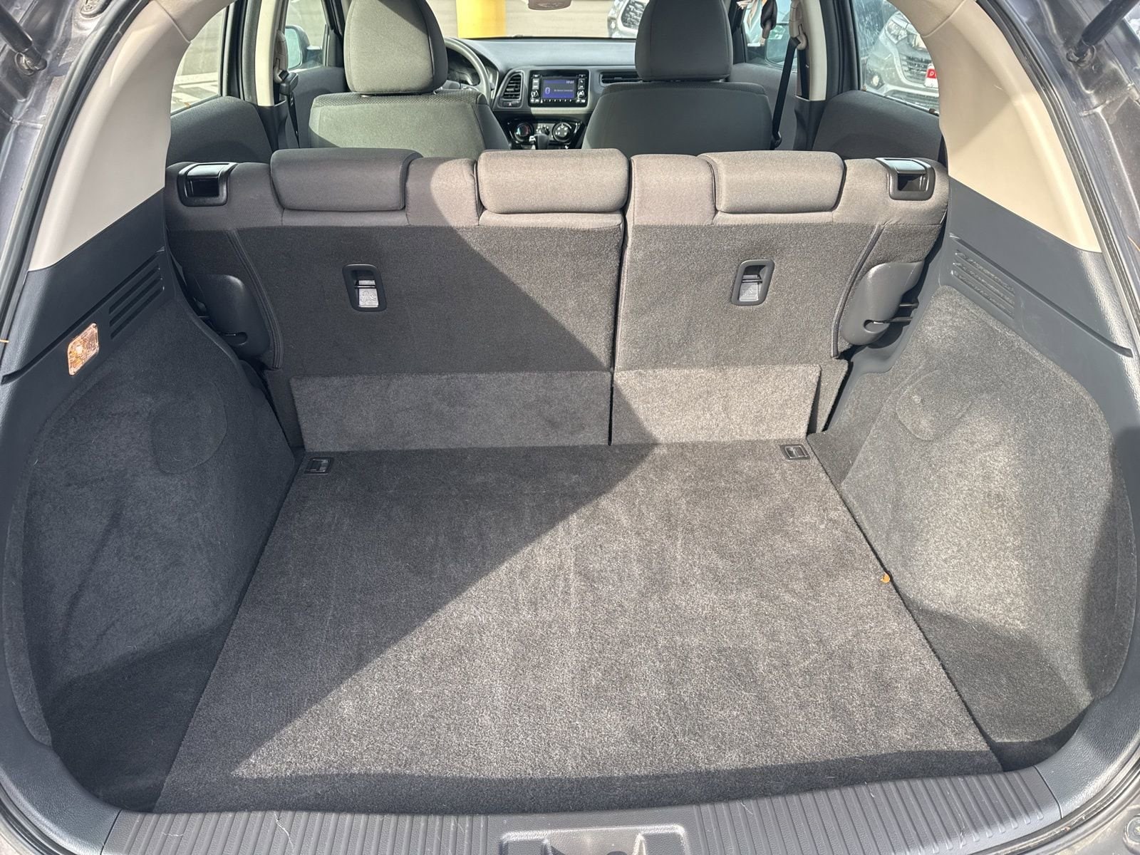 Thumbnail: 2019 Honda HR-V - 16