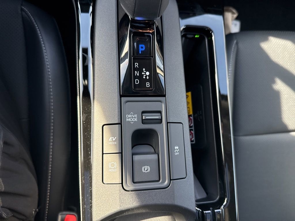 Thumbnail: 2026 Toyota Prius - 25