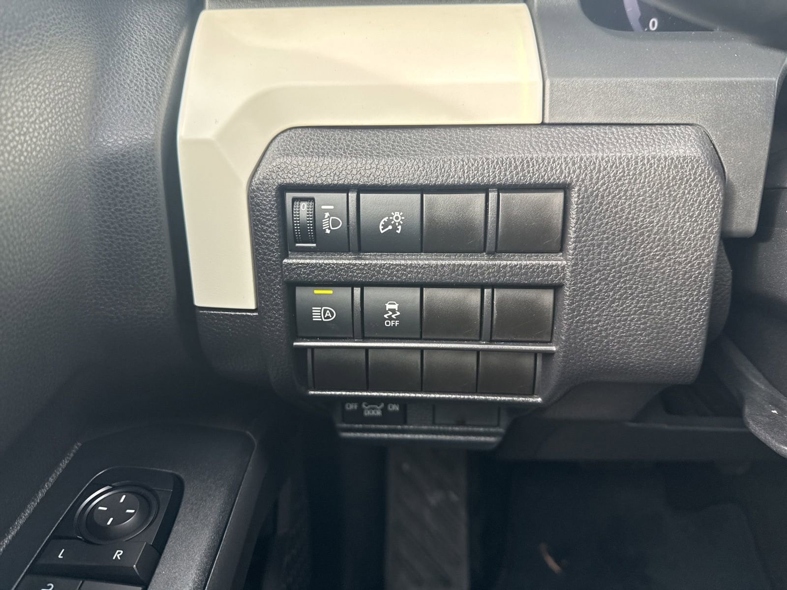 Thumbnail: 2024 Toyota Tacoma - 30