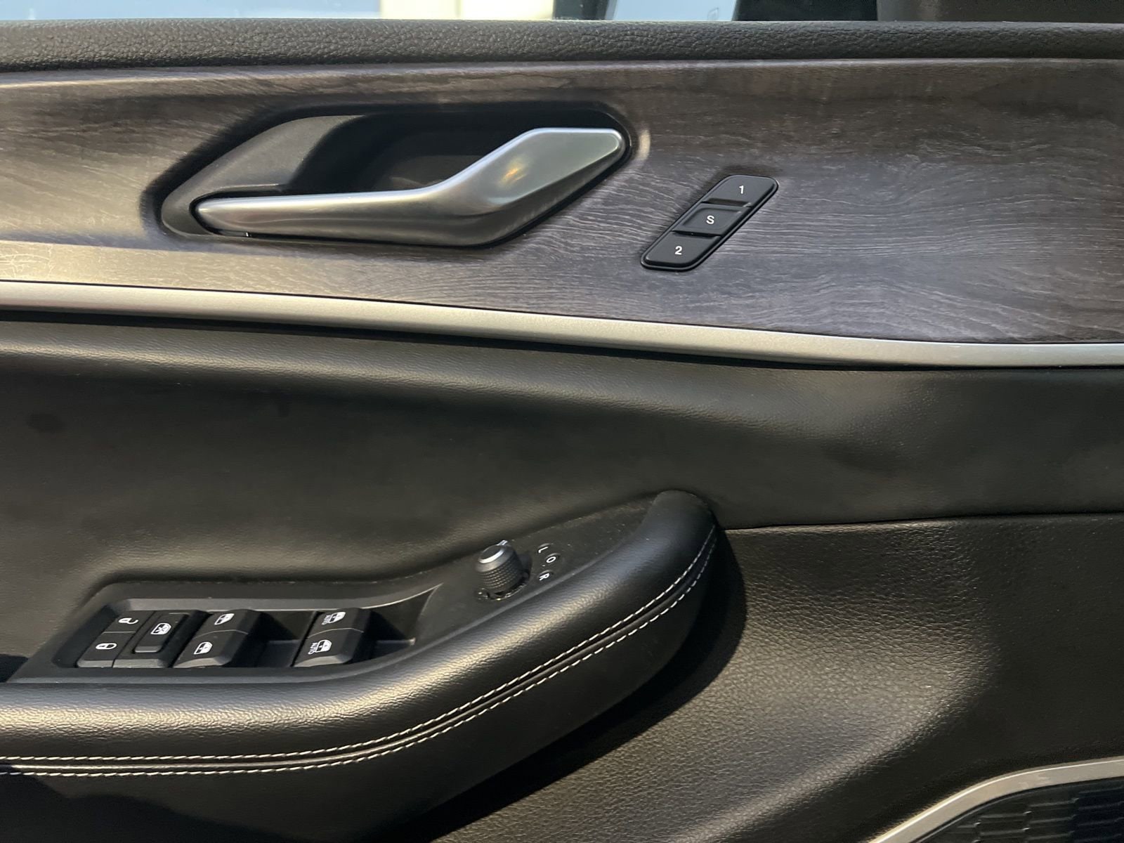 Thumbnail: 2021 Jeep Grand Cherokee L - 18