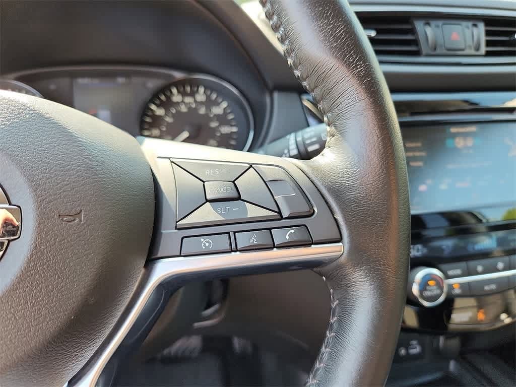 Thumbnail: 2018 Nissan Rogue - 27