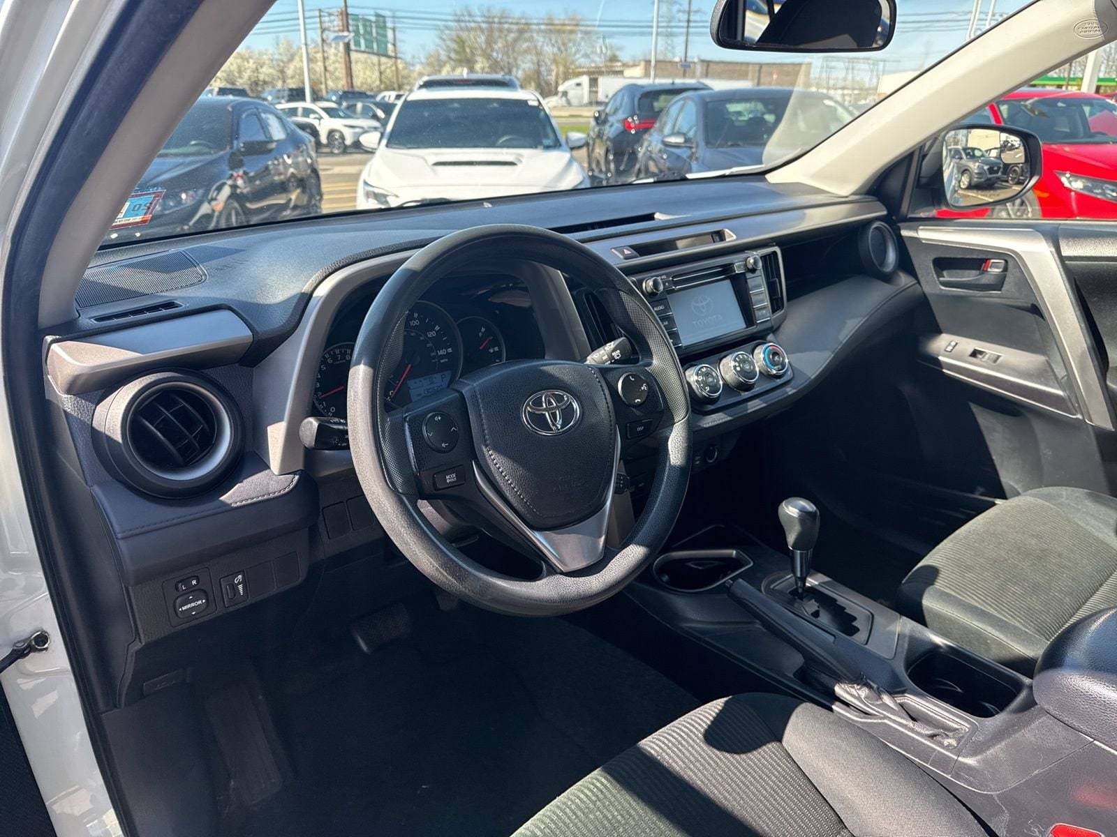 Thumbnail: 2016 Toyota RAV4 - 17