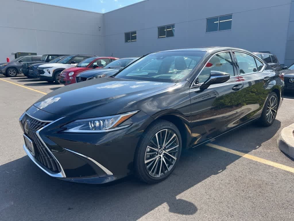 Thumbnail: 2024 Lexus ES - 1
