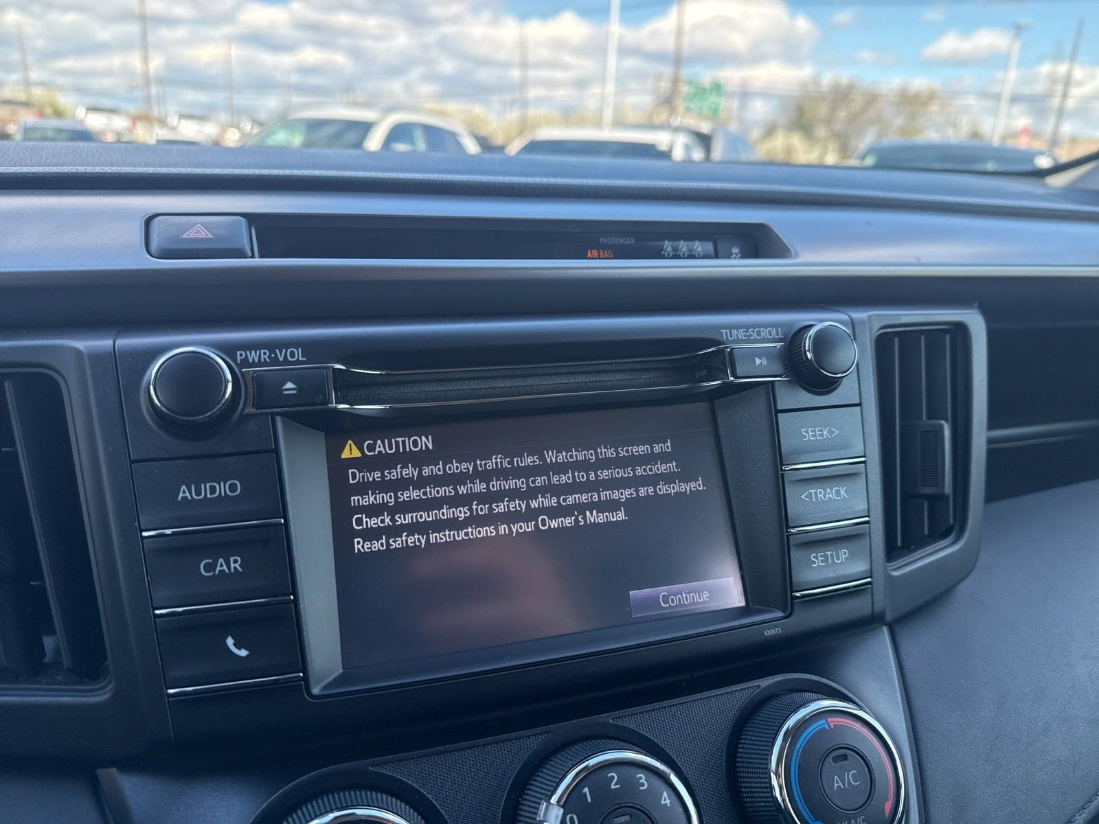 Thumbnail: 2018 Toyota RAV4 - 25