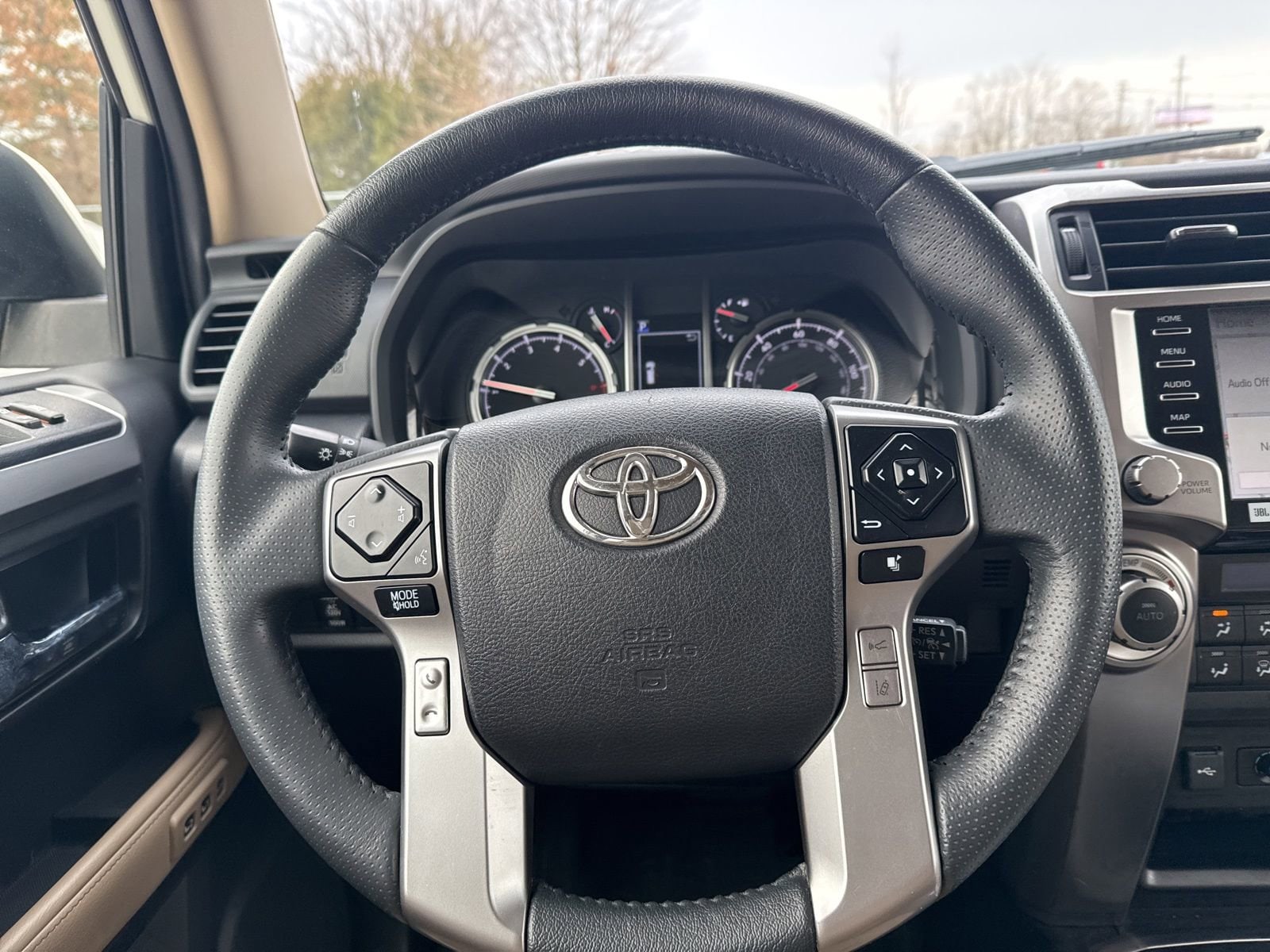 Thumbnail: 2022 Toyota 4Runner - 22