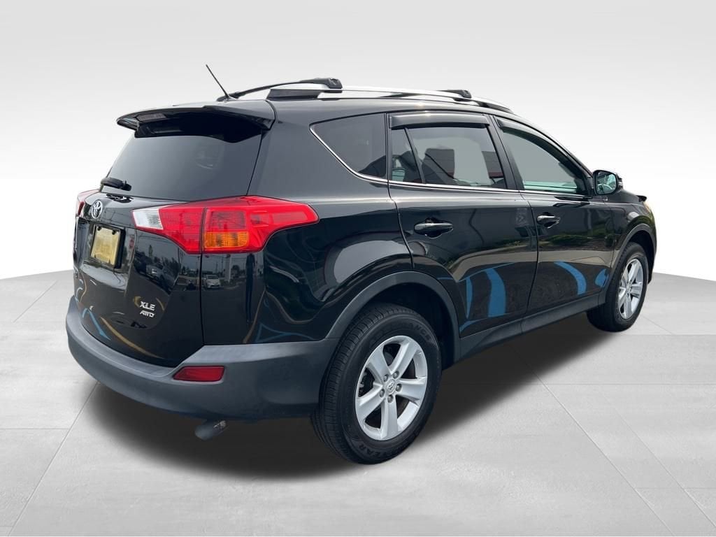 Thumbnail: 2014 Toyota RAV4 - 3