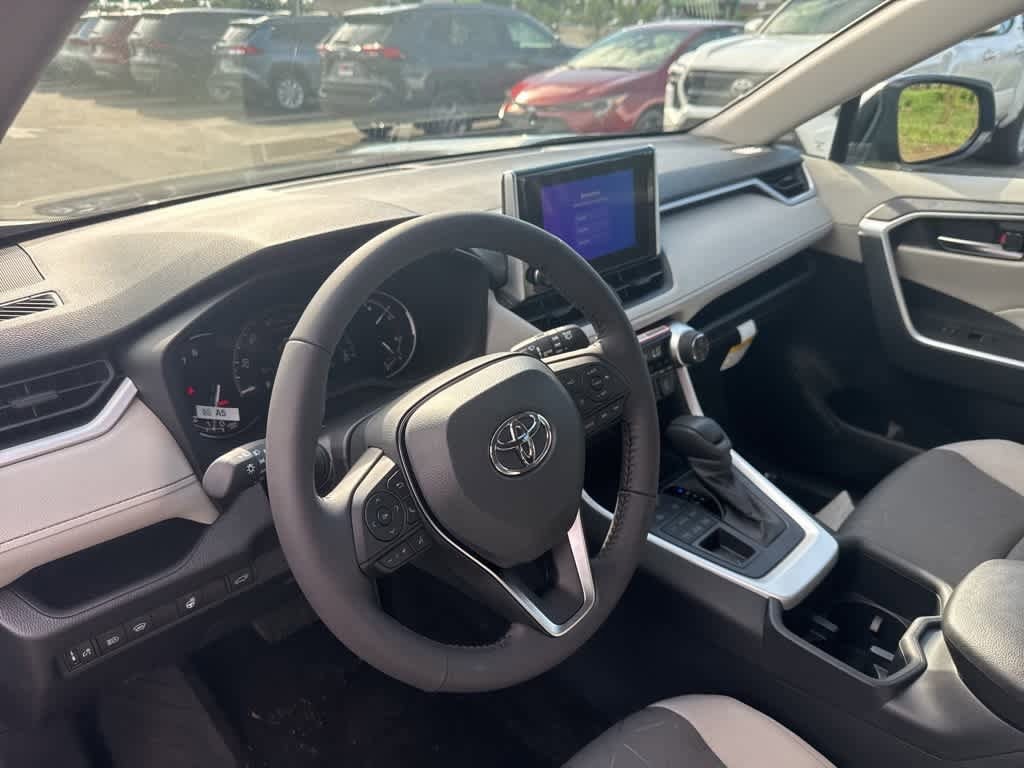 Thumbnail: 2025 Toyota RAV4 - 9
