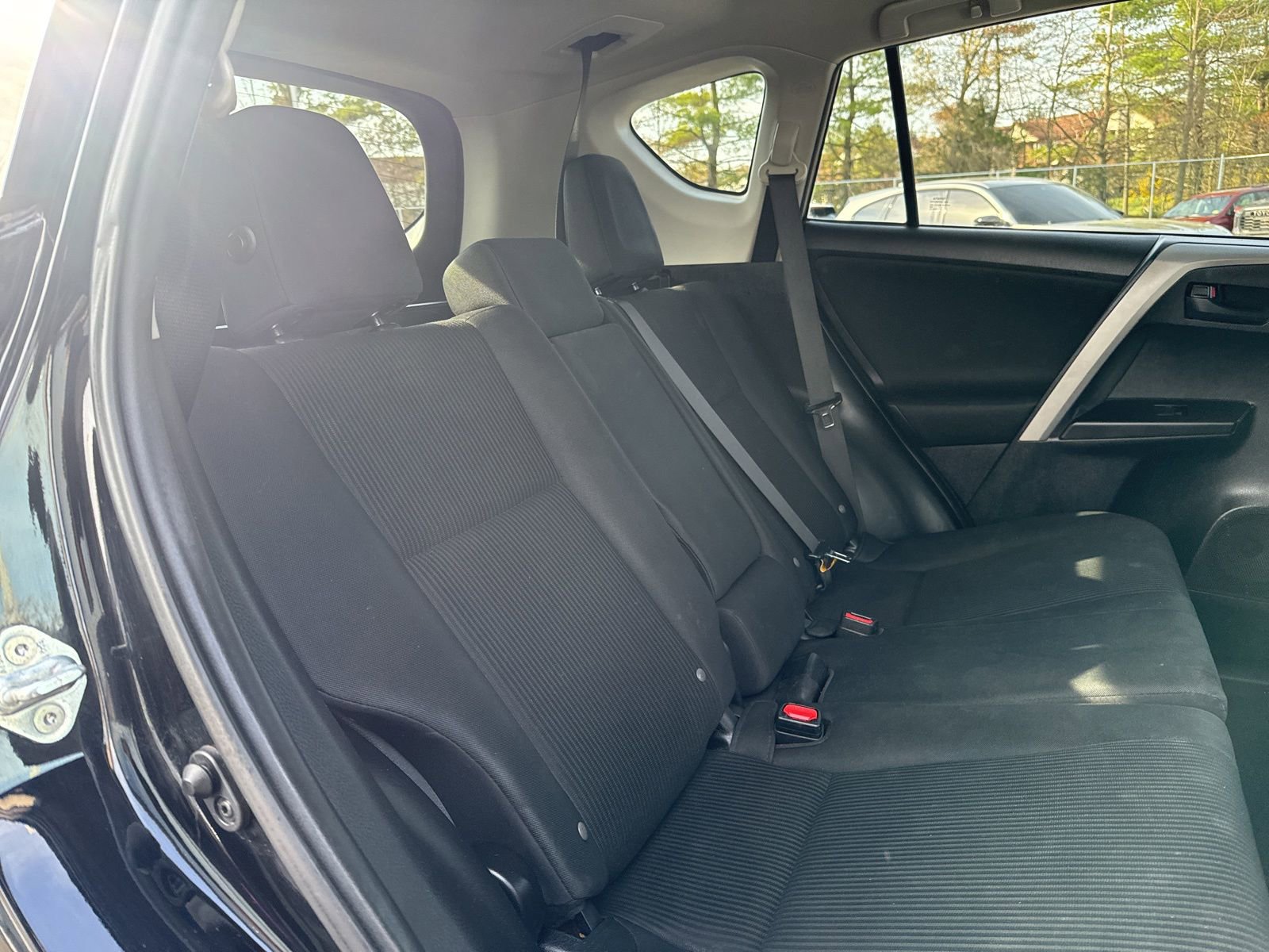 Thumbnail: 2017 Toyota RAV4 - 22