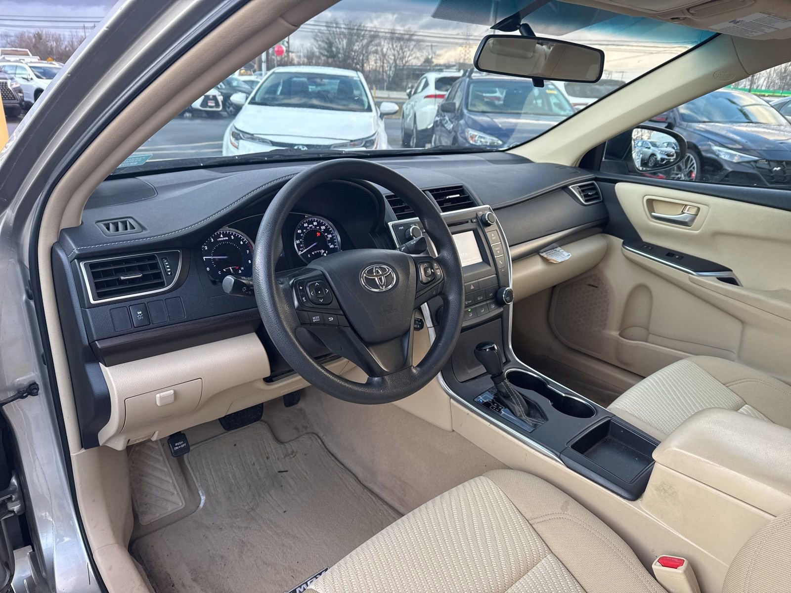 Thumbnail: 2016 Toyota Camry - 17