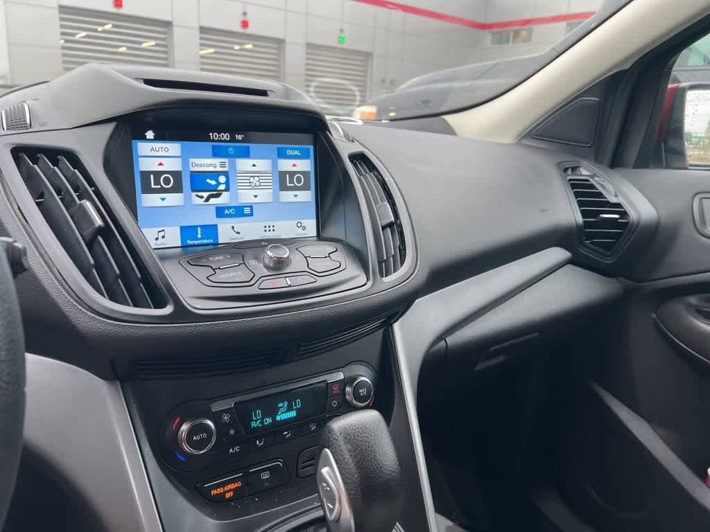 Thumbnail: 2016 Ford Escape - 20