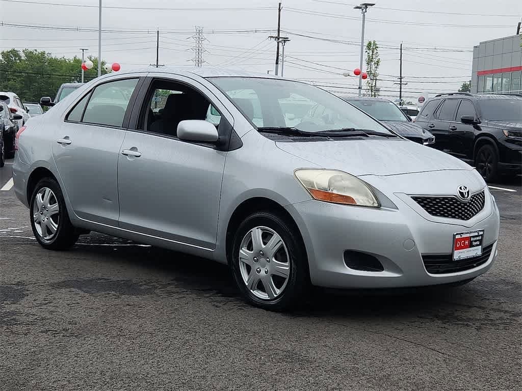 Thumbnail: 2010 Toyota Yaris - 3