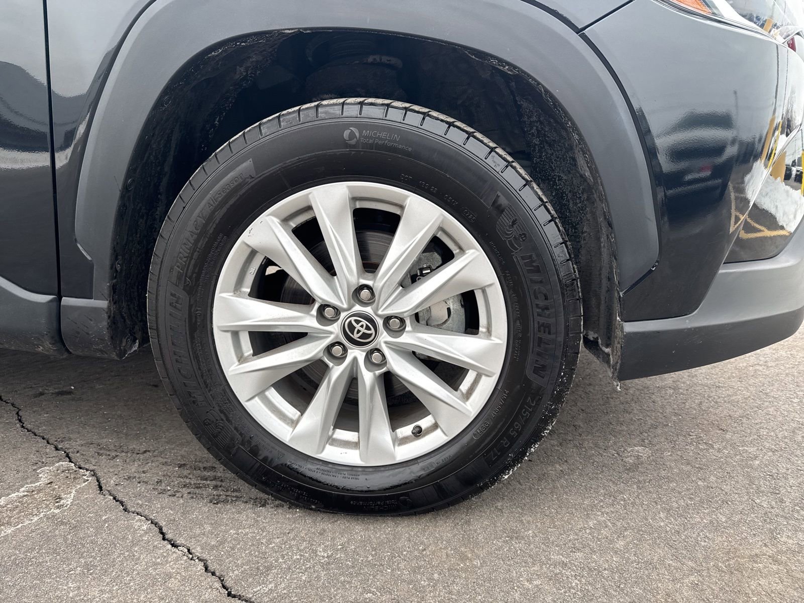 Thumbnail: 2023 Toyota Corolla Cross - 16