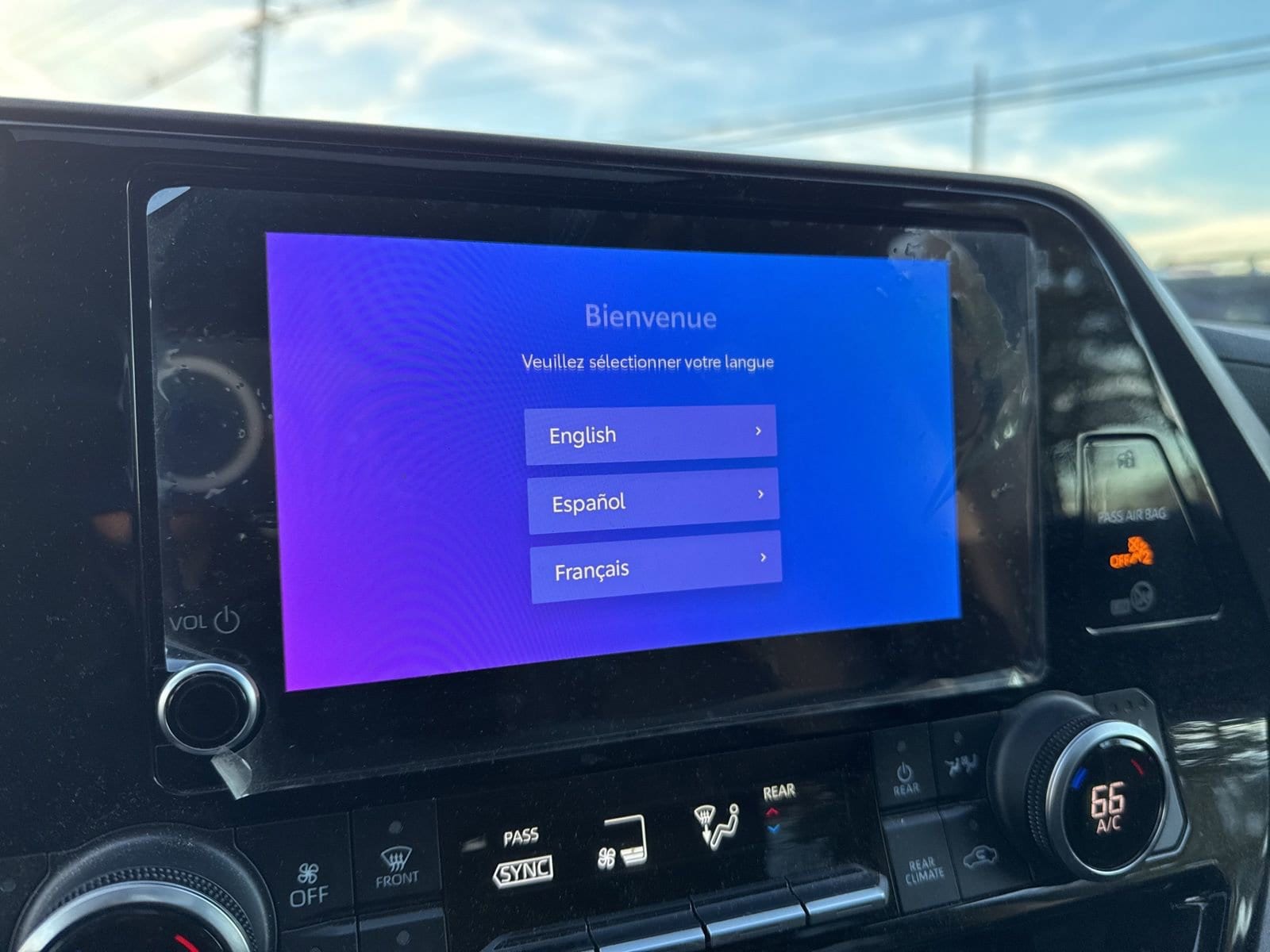 Thumbnail: 2023 Toyota Highlander - 27