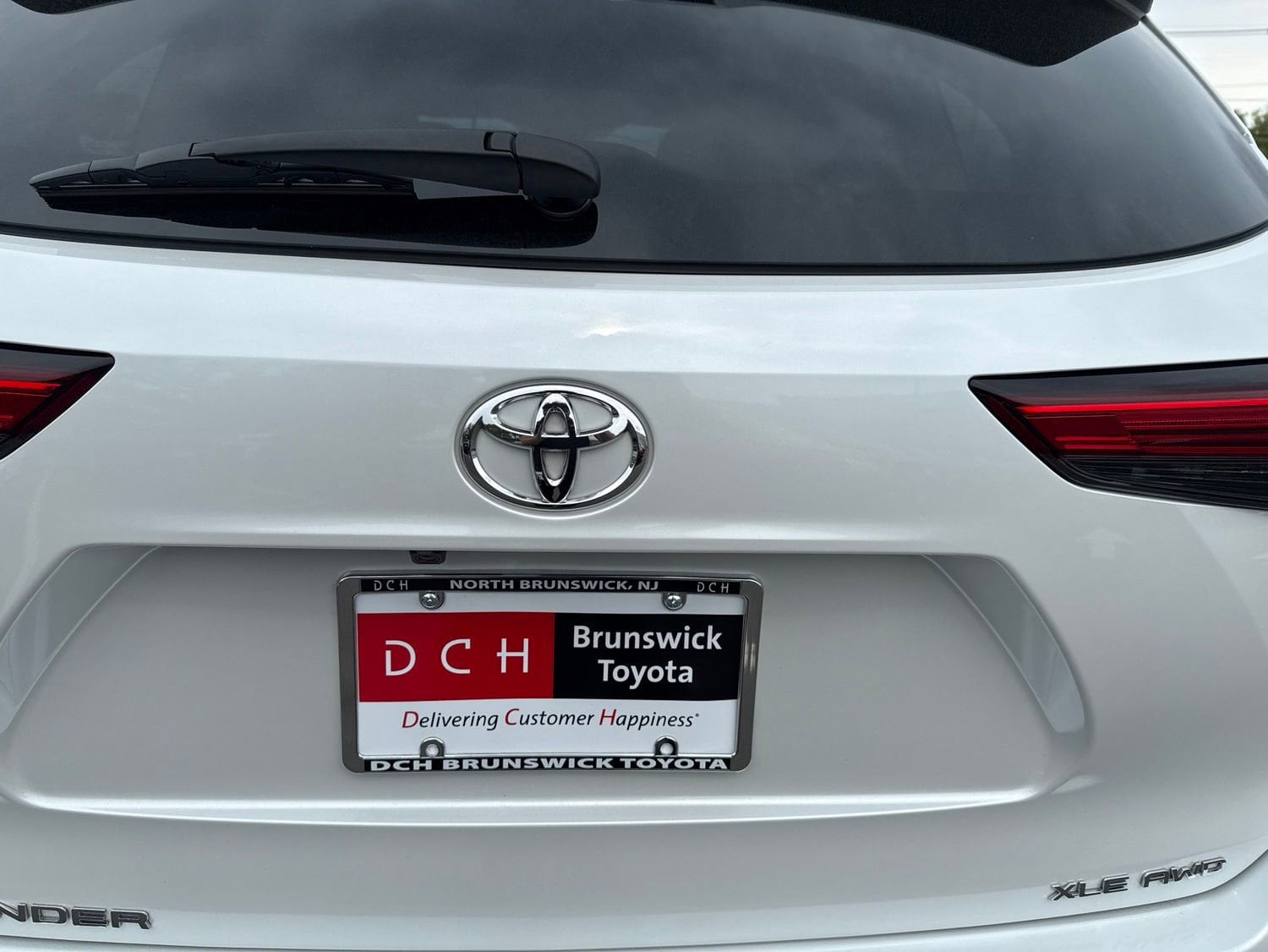 Thumbnail: 2023 Toyota Highlander - 17