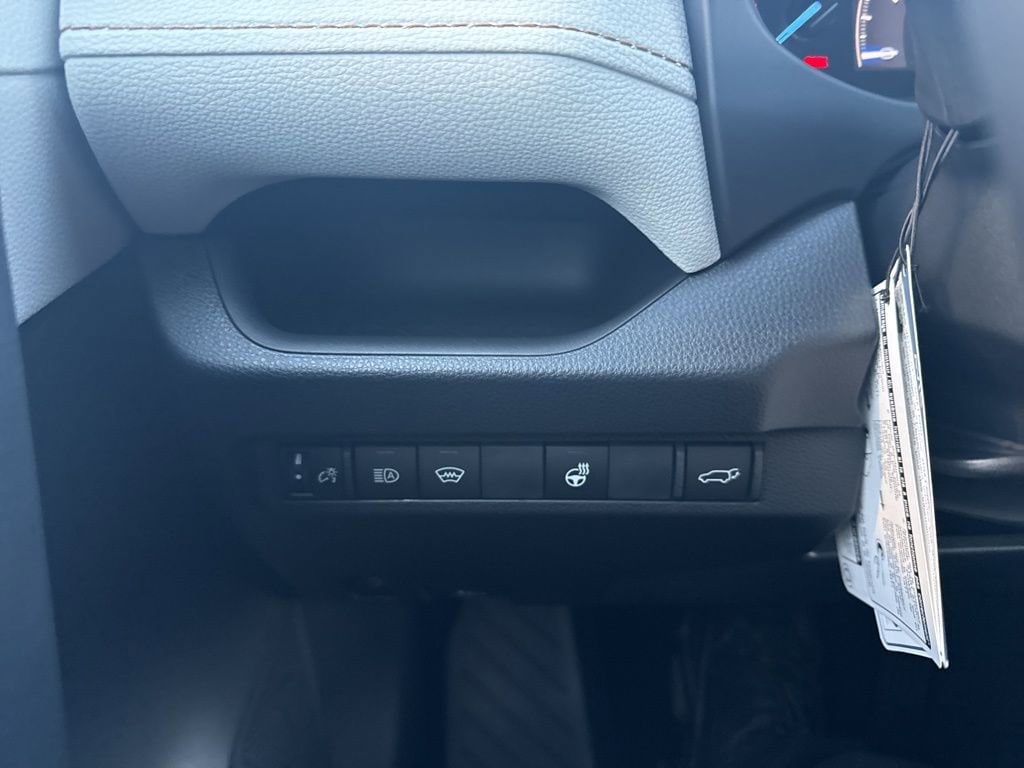 Thumbnail: 2025 Toyota RAV4 - 24