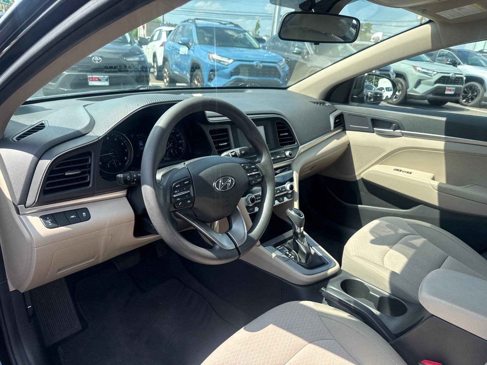 Thumbnail: 2020 Hyundai Elantra - 17
