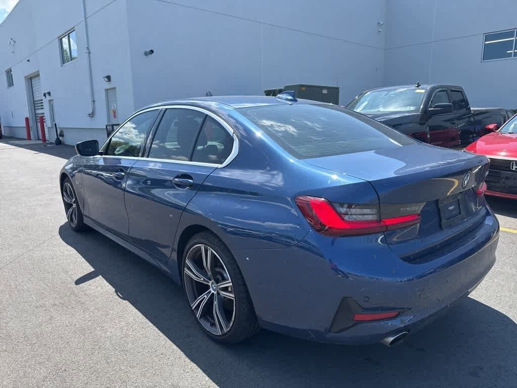Thumbnail: 2022 BMW 3 Series - 4