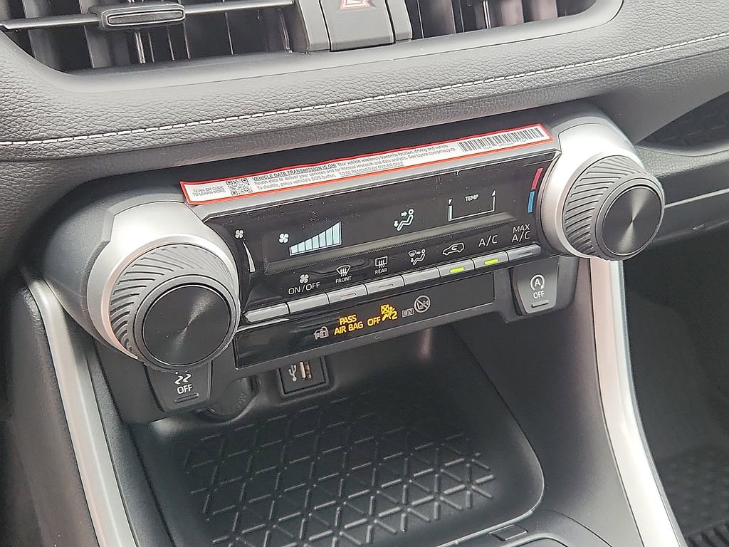 Thumbnail: 2025 Toyota RAV4 - 12