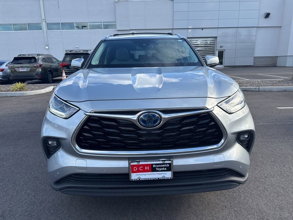 Used 2021 Toyota Highlander Hybrid Limited SUV