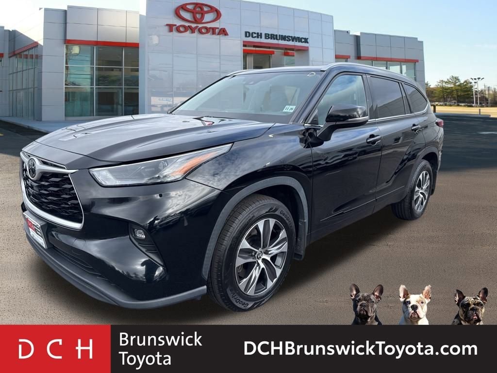Thumbnail: 2022 Toyota Highlander - 1