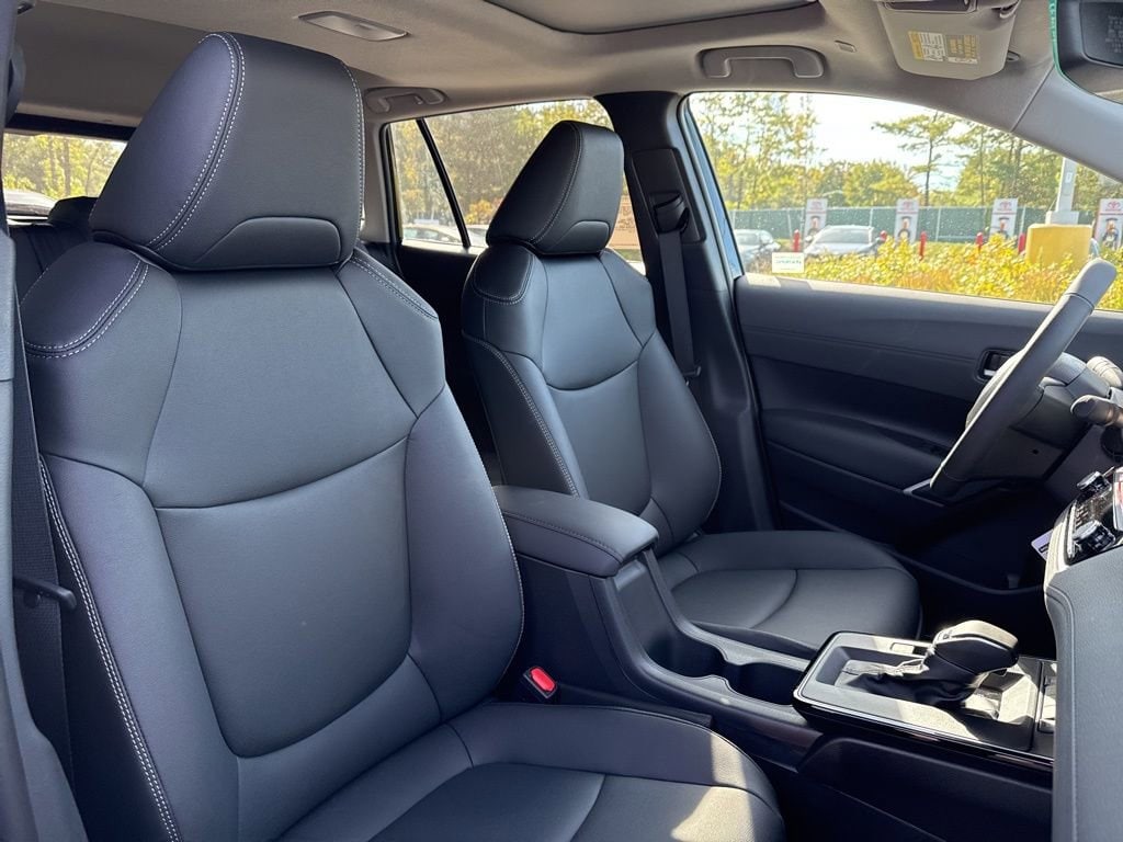 Thumbnail: 2026 Toyota Corolla Cross - 15