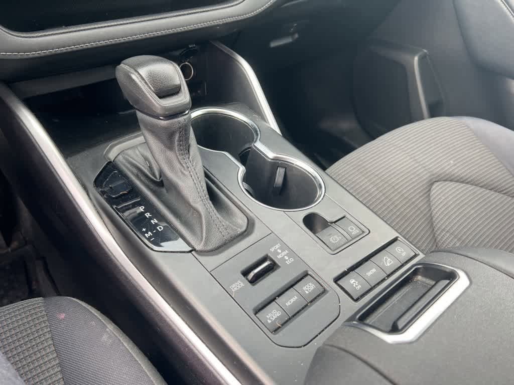 2021 Toyota Highlander L 21