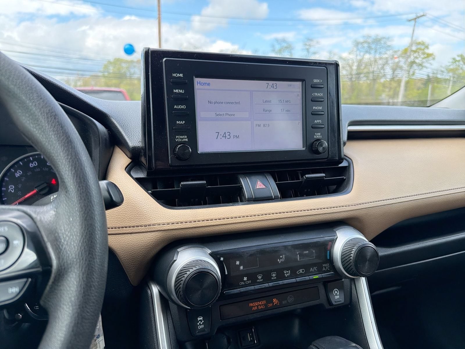 Thumbnail: 2019 Toyota RAV4 - 33